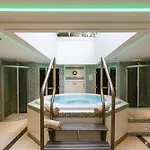 Romana 公寓式酒店 Fréjus