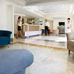 Romana 公寓式酒店 Fréjus