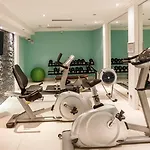 Romana 公寓式酒店