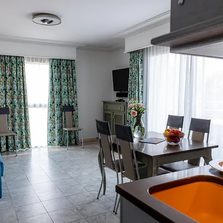 Romana Apartmanhotel Fréjus