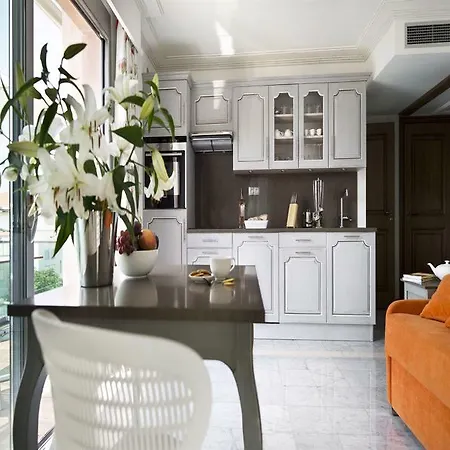 Romana Apartmanhotel