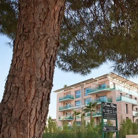 Romana Apartmanhotel Fréjus